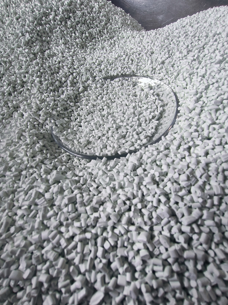 TPU色母粒与鞋面织物复合时如何避免色迁移