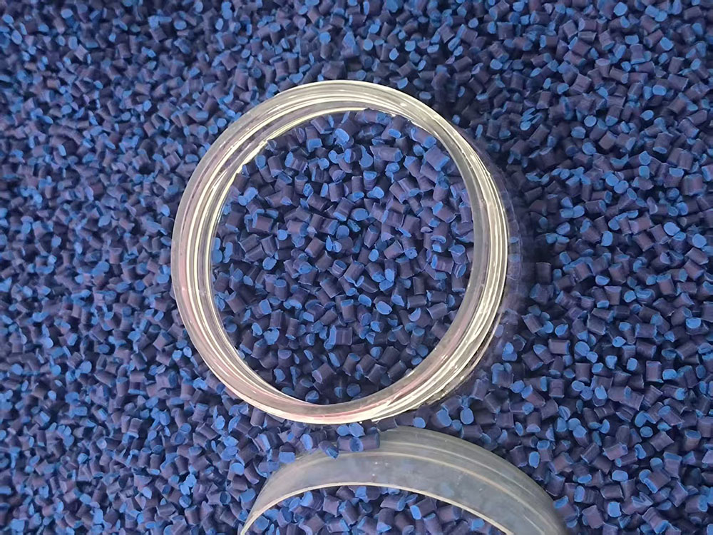 色母粒在中空板生产中的添加比例如何确定